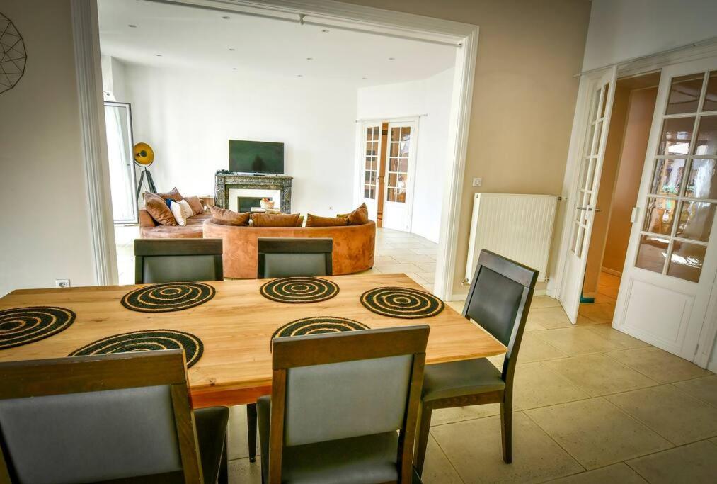 Grand Appartement De Haut Standing En Centre-Ville Montluçon المظهر الخارجي الصورة