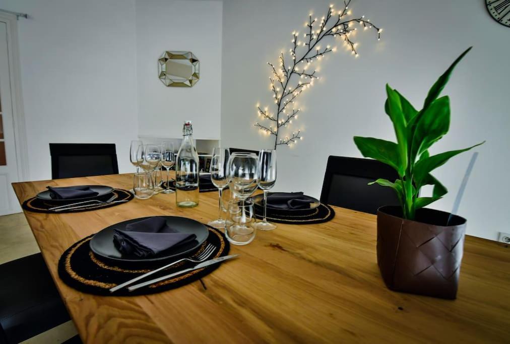 Grand Appartement De Haut Standing En Centre-Ville Montluçon المظهر الخارجي الصورة