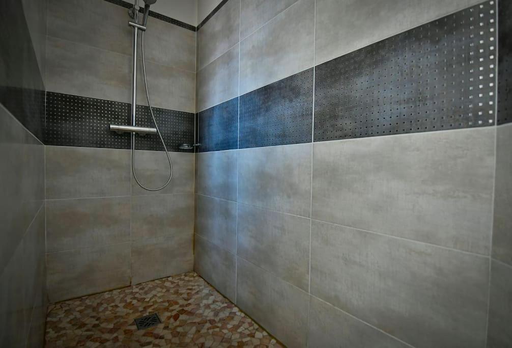 Grand Appartement De Haut Standing En Centre-Ville Montluçon المظهر الخارجي الصورة