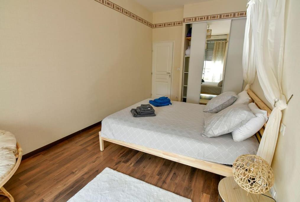 Grand Appartement De Haut Standing En Centre-Ville Montluçon المظهر الخارجي الصورة