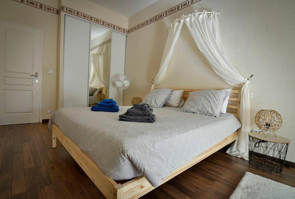 Grand Appartement De Haut Standing En Centre-Ville Montluçon المظهر الخارجي الصورة
