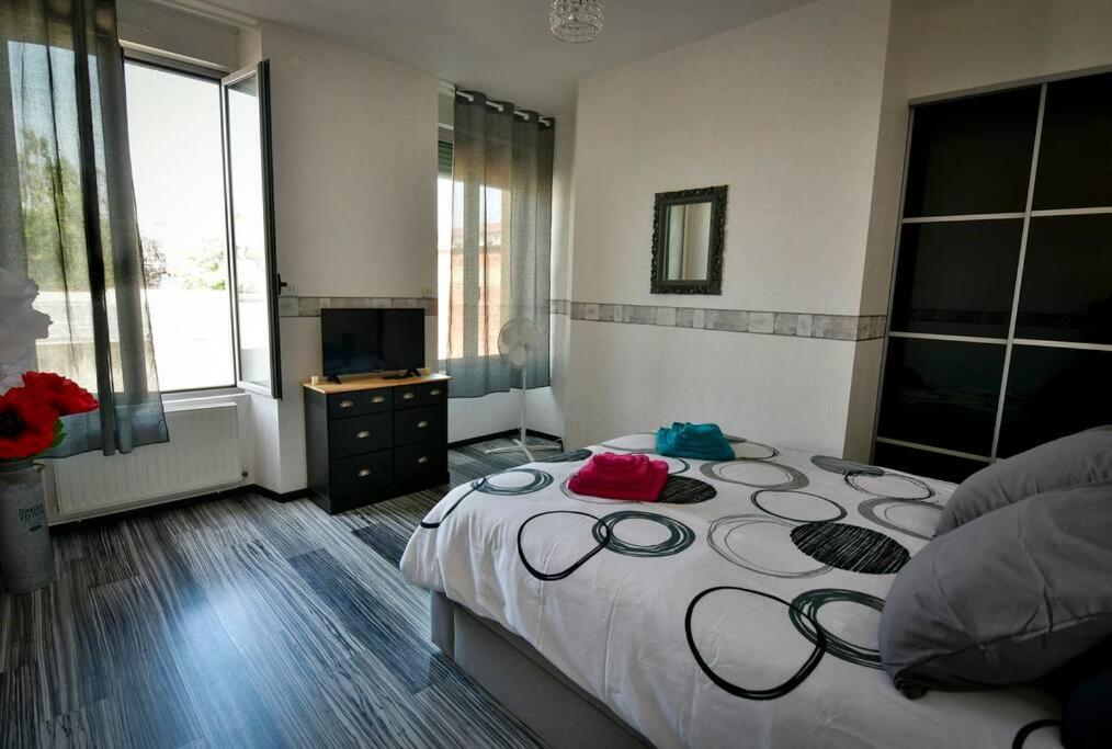 Grand Appartement De Haut Standing En Centre-Ville Montluçon المظهر الخارجي الصورة