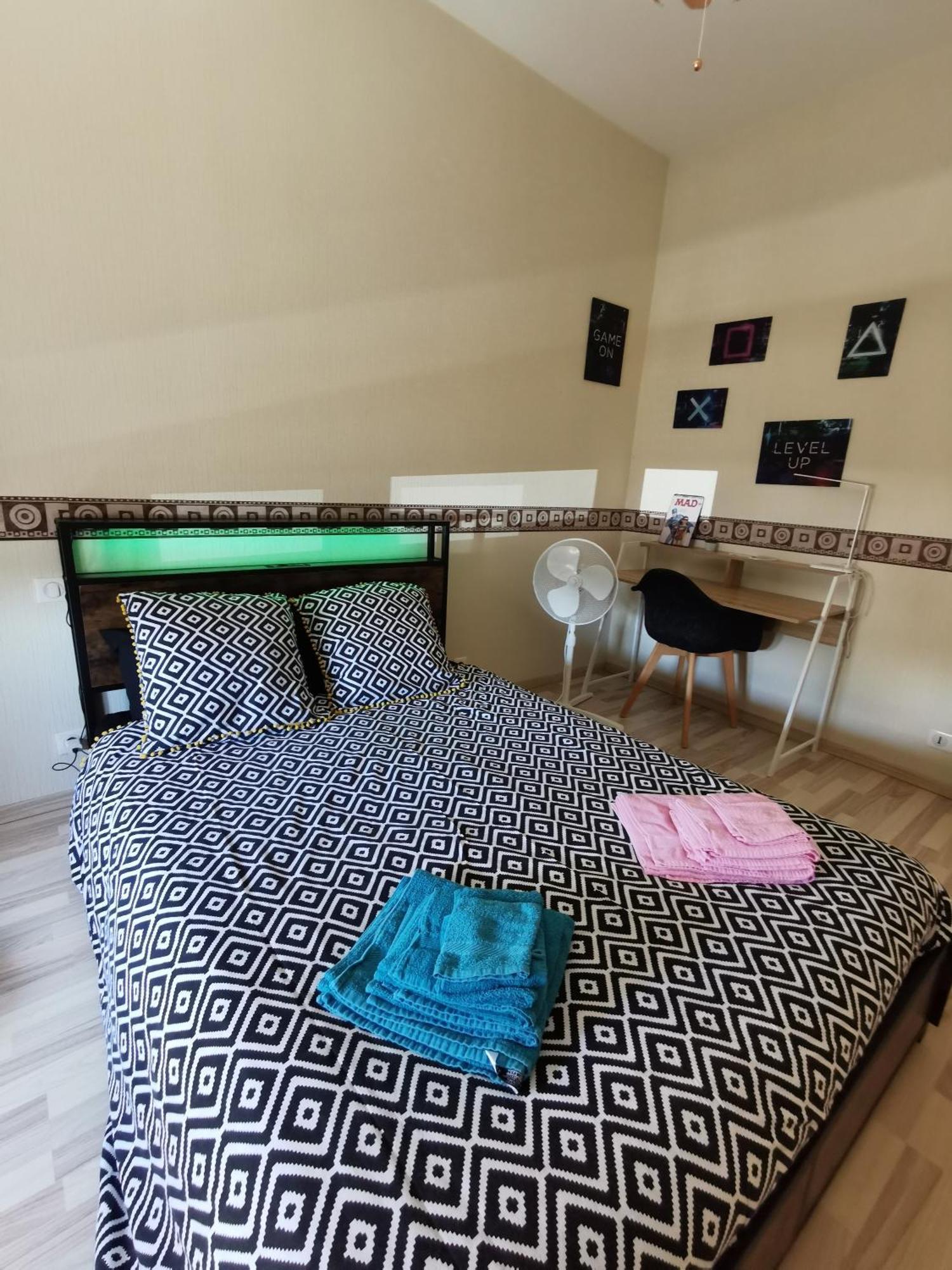 Grand Appartement De Haut Standing En Centre-Ville Montluçon المظهر الخارجي الصورة